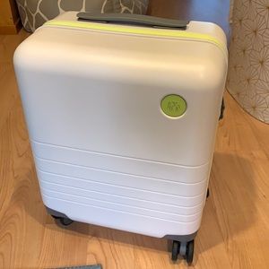 Drunk elephant x monos carry on wheelie luggage